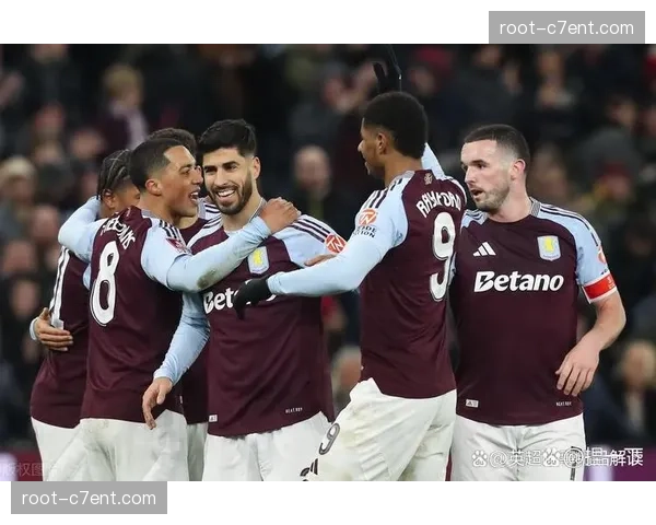 沃特金斯与迪亚比锋线组合 成维拉冲击欧冠关键力量 沃特金斯与迪亚比锋线组合 成维拉冲击欧冠关键力量